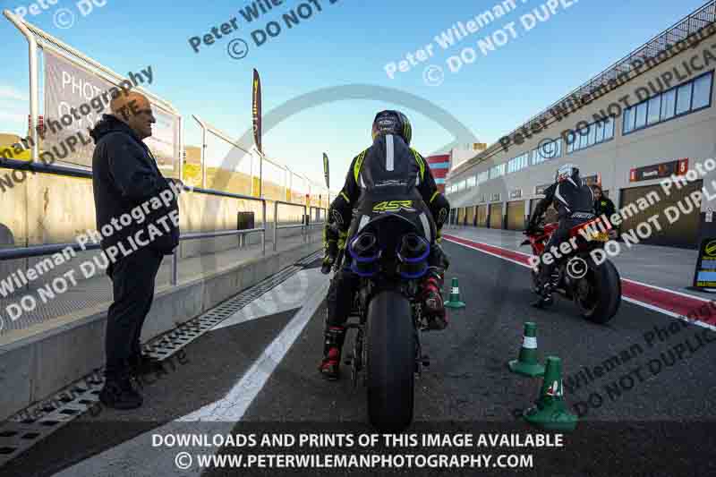 cadwell no limits trackday;cadwell park;cadwell park photographs;cadwell trackday photographs;enduro digital images;event digital images;eventdigitalimages;navarra;no limits trackdays;peter wileman photography;racing digital images;trackday digital images;trackday photos